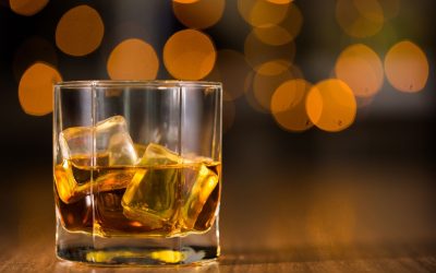 Les vertus insoupçonnées des alcools forts sur la longévité