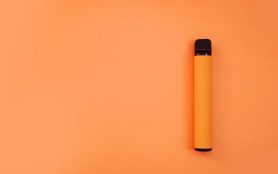 Vapotage et Haute Couture : Quand les Grands Couturiers se Glissent dans la Fumée