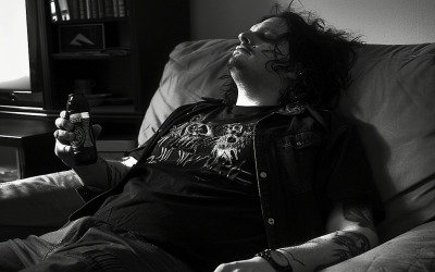 Addiction à l’alcool: prévention, traitements et témoignages inspirants 2024