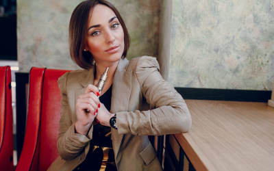 La cigarette électronique révolutionne le vapotage et soutient le sevrage
